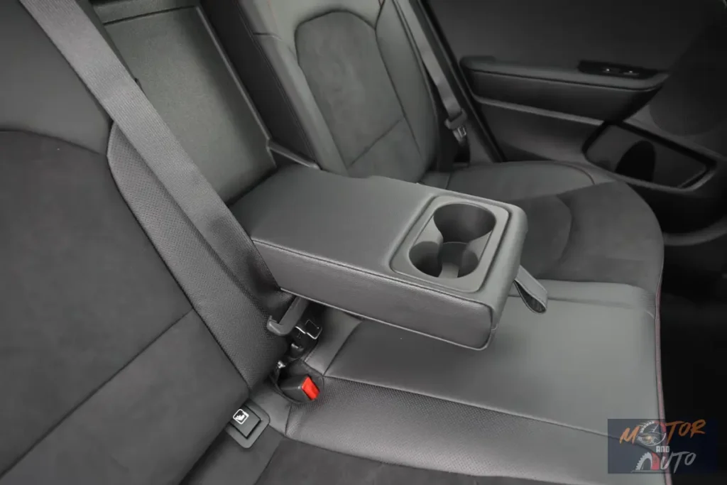 Kia Ceed Sportswagon Achterstoelen Armsteun met Bekerhouders