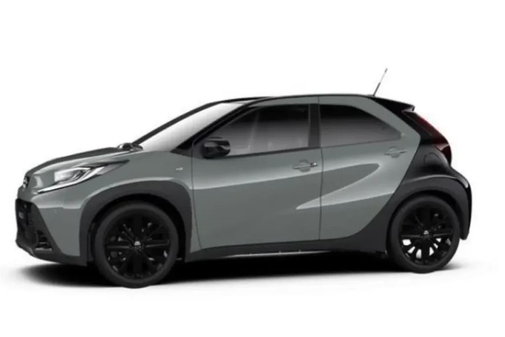 Toyota Aygo X Tarragon Premium-zwart dak