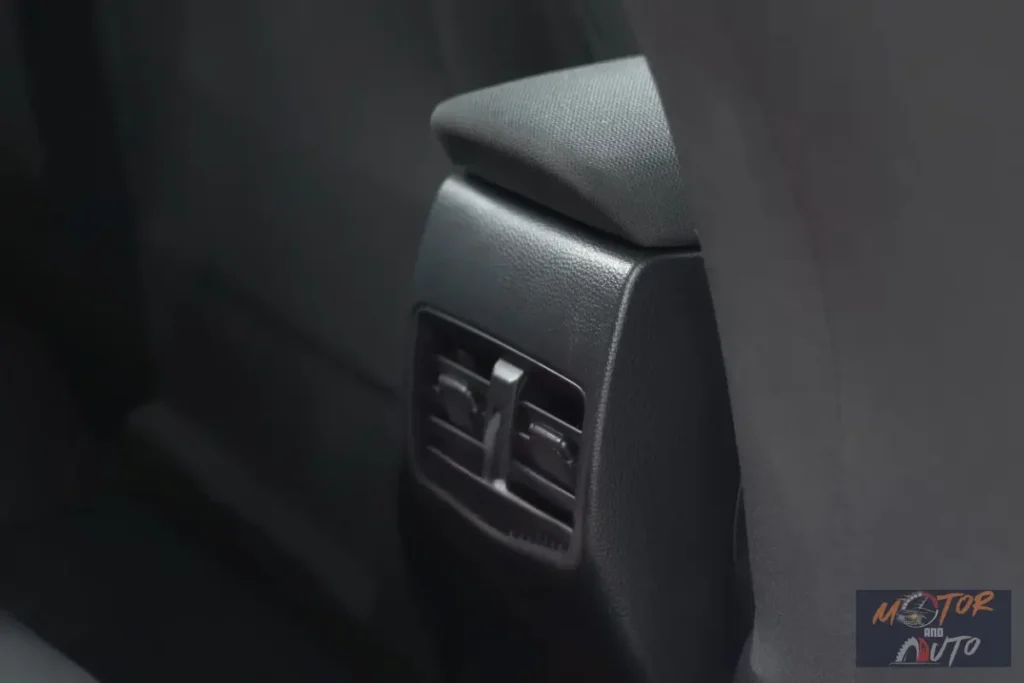 2024 Toyota Corolla Cross Hybride SUV Achterste Luchtroosters