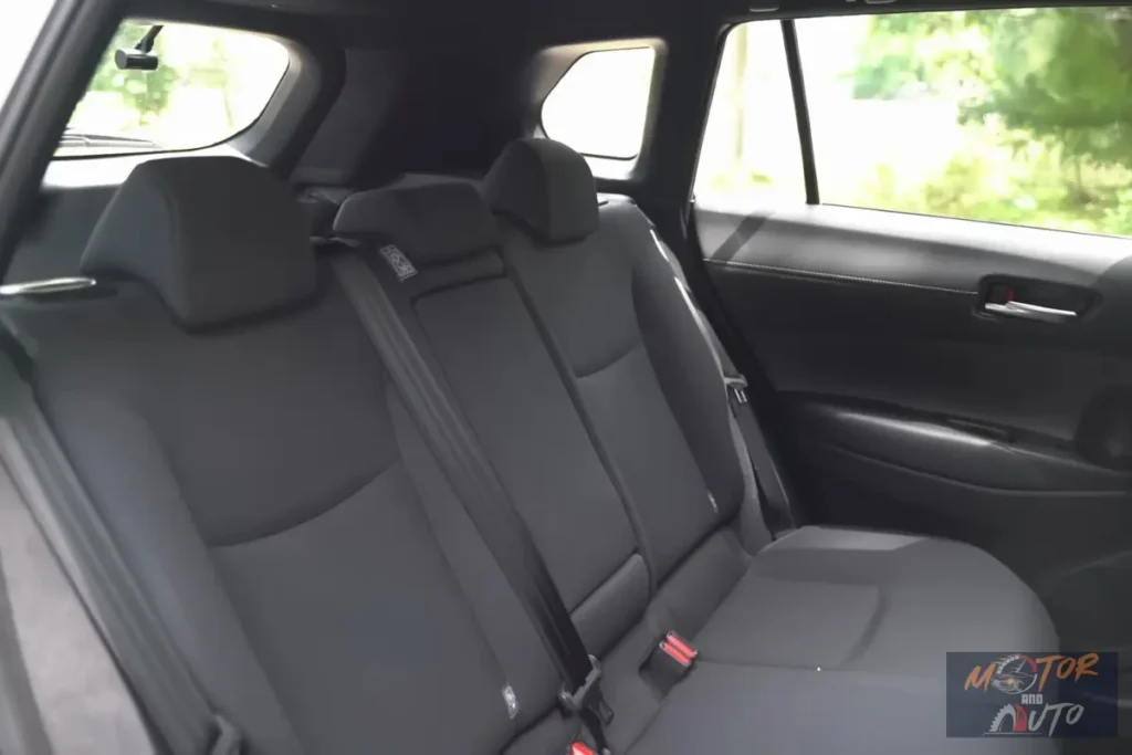 Toyota Corolla Cross Hybride Achterstoelen