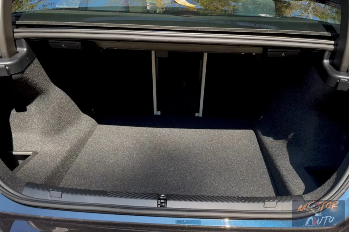 2024 BMW 5 Serie Benzine Mild Hybride Bagageruimte