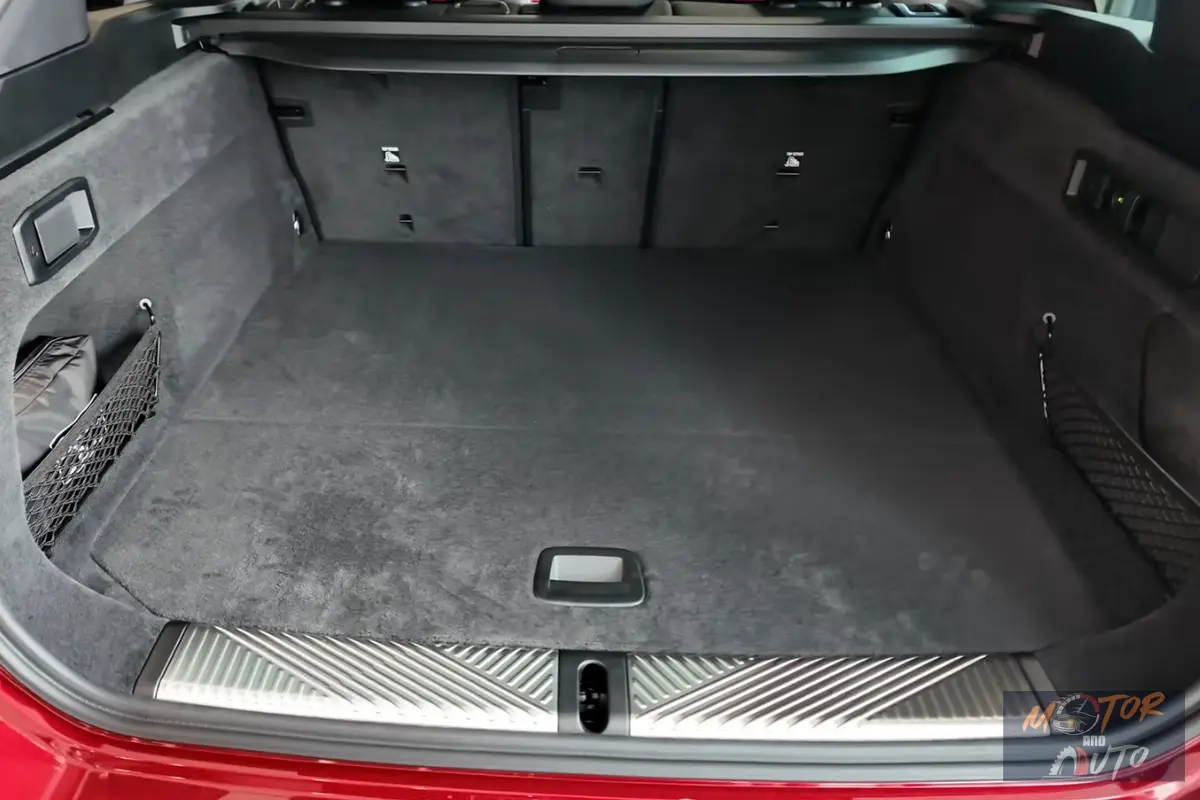 2024 BMW 5 Serie Touring Diesel Bagageruimte