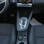 2025 Renault Captur Middenconsole en Versnellingspook Detail