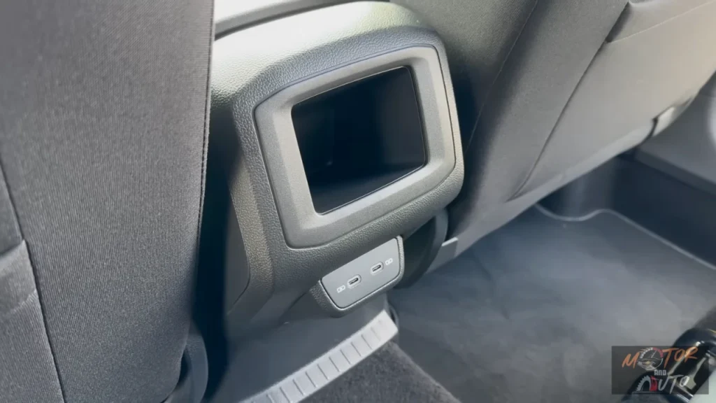2025 Volkswagen T-Cross USB-C-poorten achter