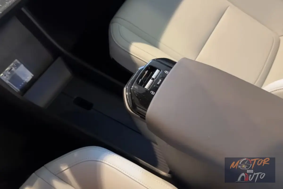 2025 Volvo EX30 Middenconsole