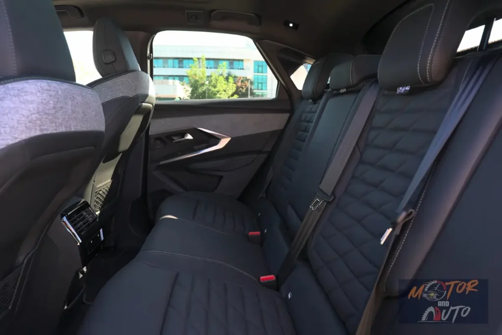 Peugeot E-3008 Achterstoelen