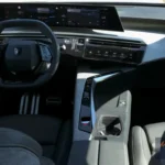 Nieuwe Peugeot E-3008 Dashboardindeling en middenconsole