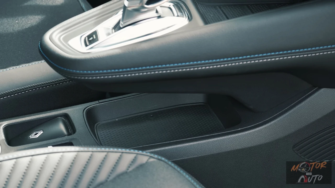 Opbergruimte middenconsole Renault Captur 2025