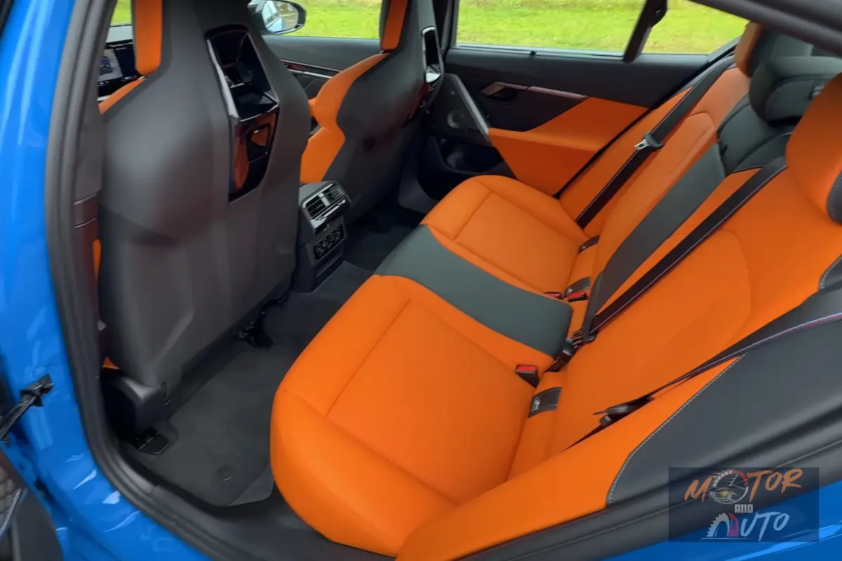 BMW M5 Sedan Beenruimte Achterstoelen