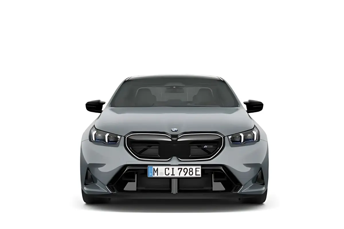 BMW M5 Sedan Vooraanzicht