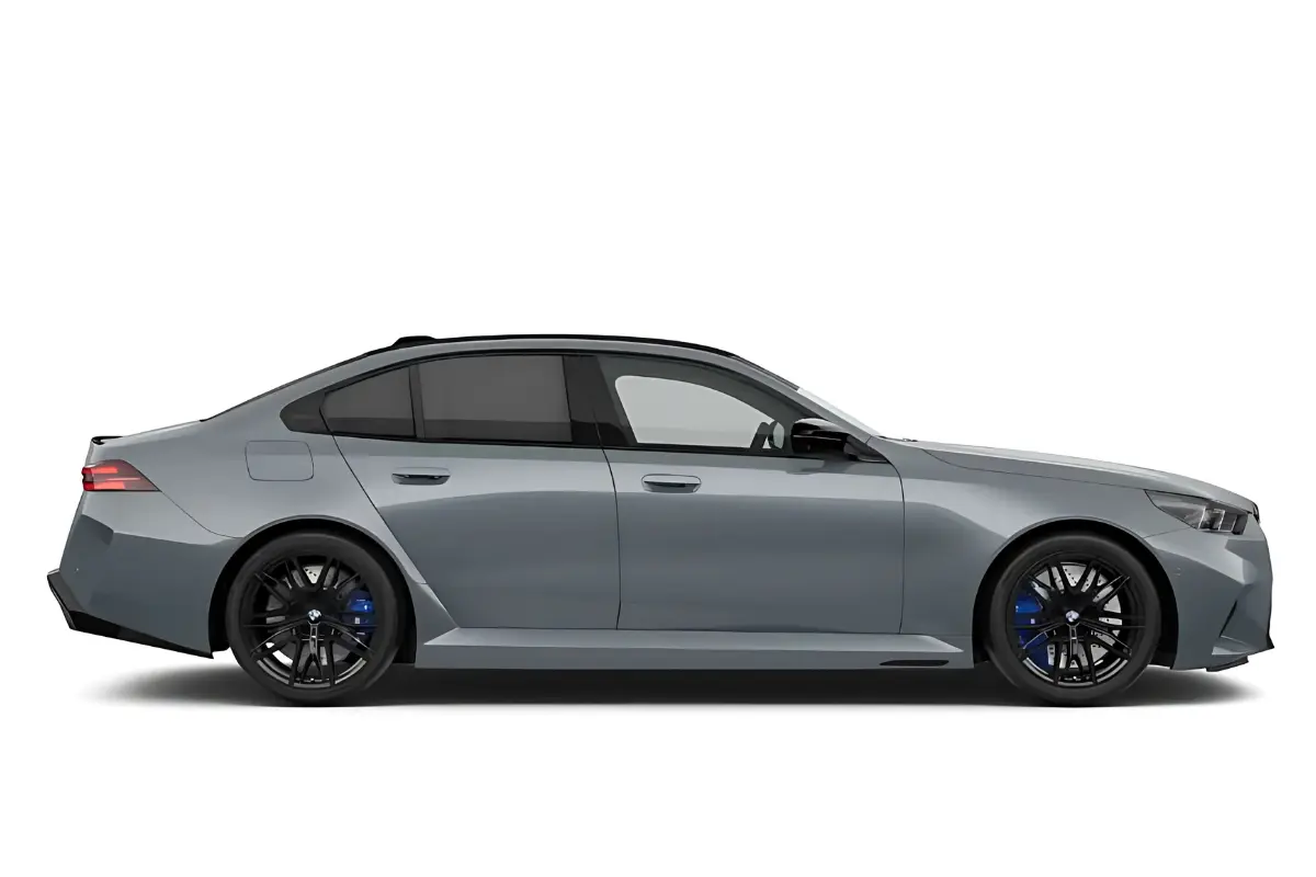 BMW M5 Sedan Zijaanzicht