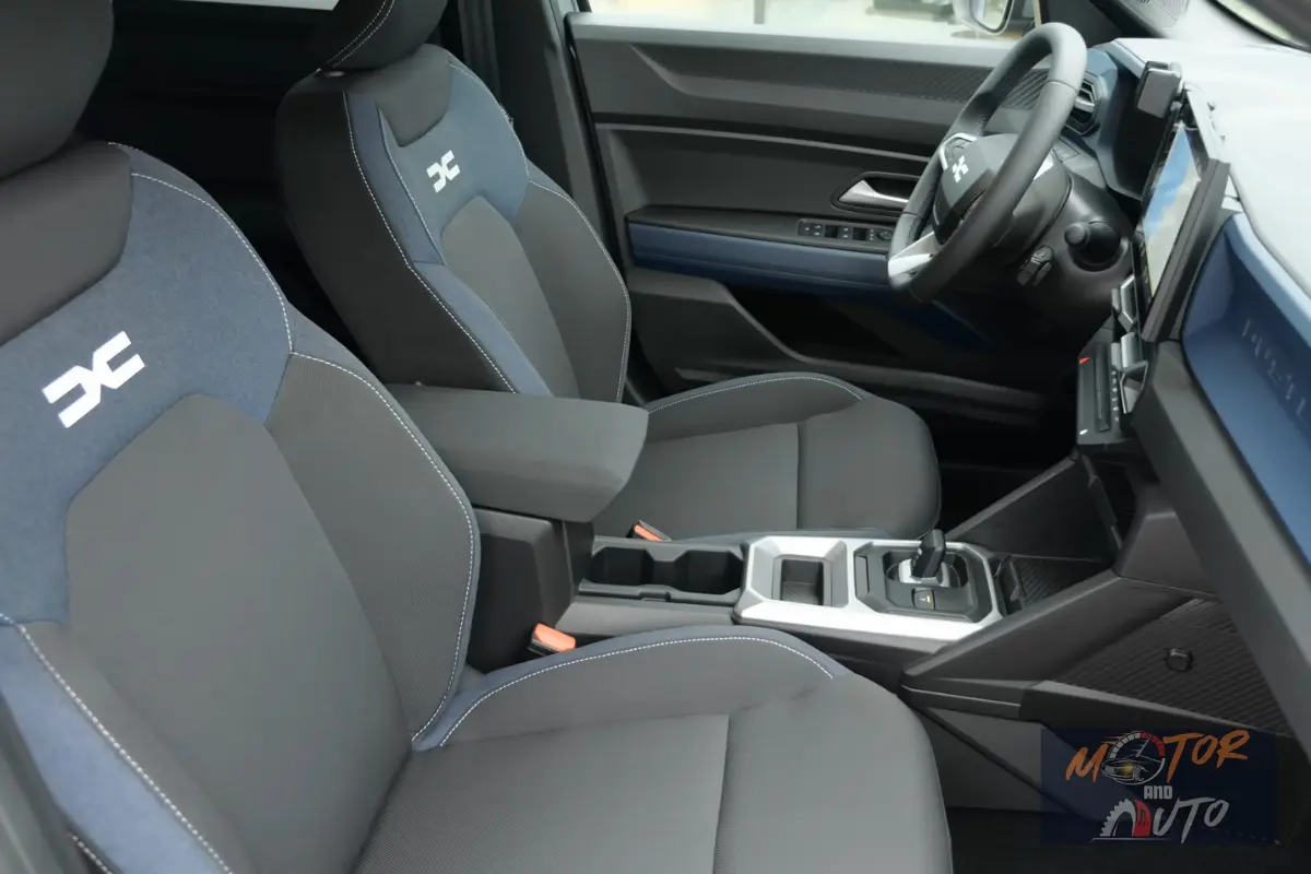 DACIA DUSTER automatisch interieur