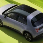 Nio Firefly's onderscheidende achterontwerp met drievoudige ronde LED-achterlichten