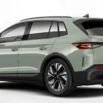 Studiofoto van Skoda Elroq's achteraanzicht met moderne SUV-proporties Title: Skoda Elroq Design Profiel