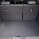 De bagageruimte van de Honda HR-V 2025 met neergeklapte achterbank toont de vlakke laadvloer en 1.274 liter maximale capaciteit