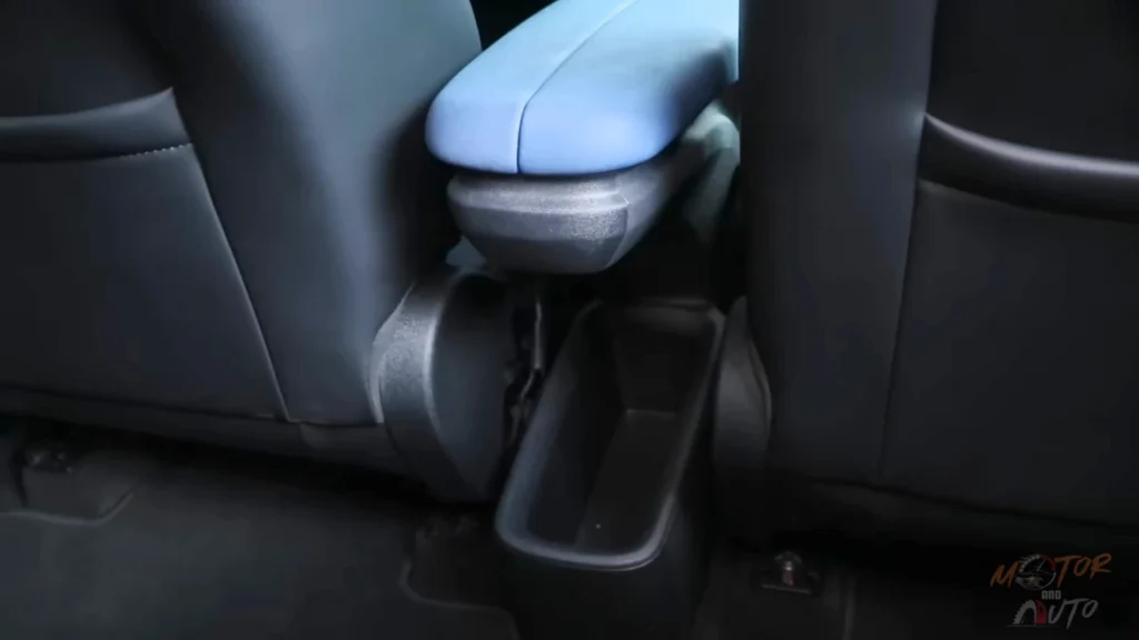 2025 BYD Dolphin Surf achtervloergebied met opbergvak en plat vloermodel voor verbeterde ruimtebenutting