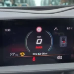 De 2025 CUPRA Tavascan's 5,3-inch digitaal instrumentencluster