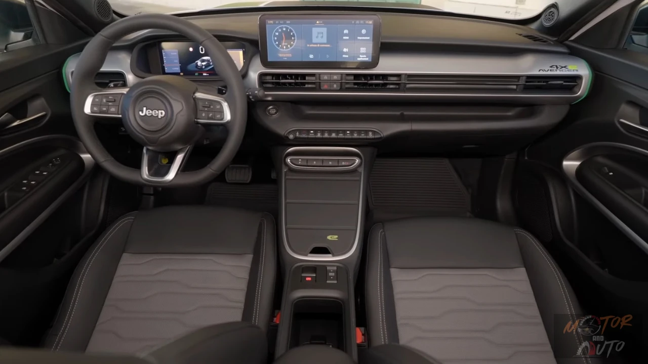 Volledig interieur zicht van 2025 Jeep Avenger cabine toont voor- en achterbank, middenconsole met draadloos opladen en dashboard configuratie