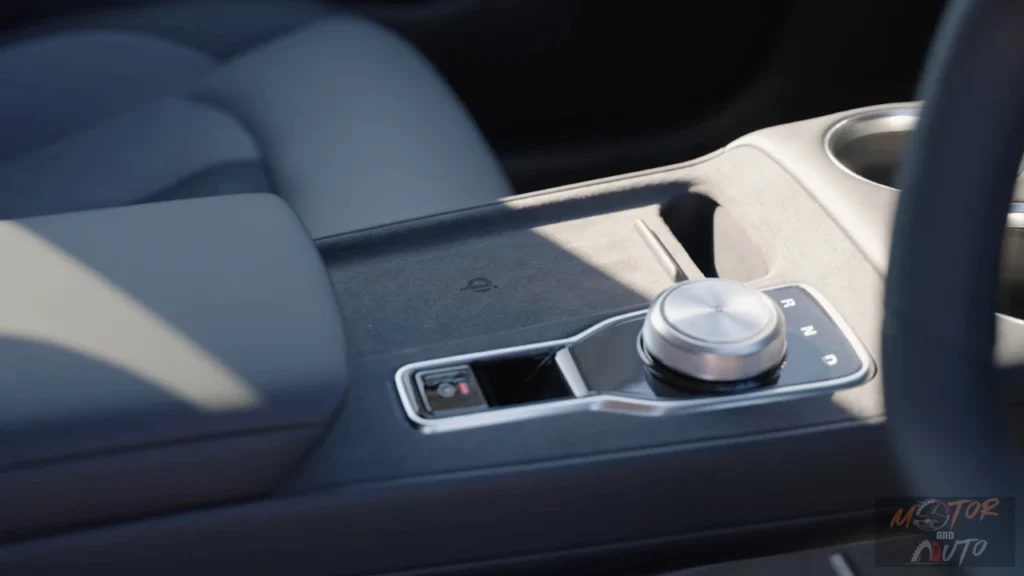 2025 MG S5 EV Middenconsole met Draaibare Versnellingskeuzeknop