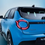2025 Nissan Micra EV - Achter Driekwart Aanzicht