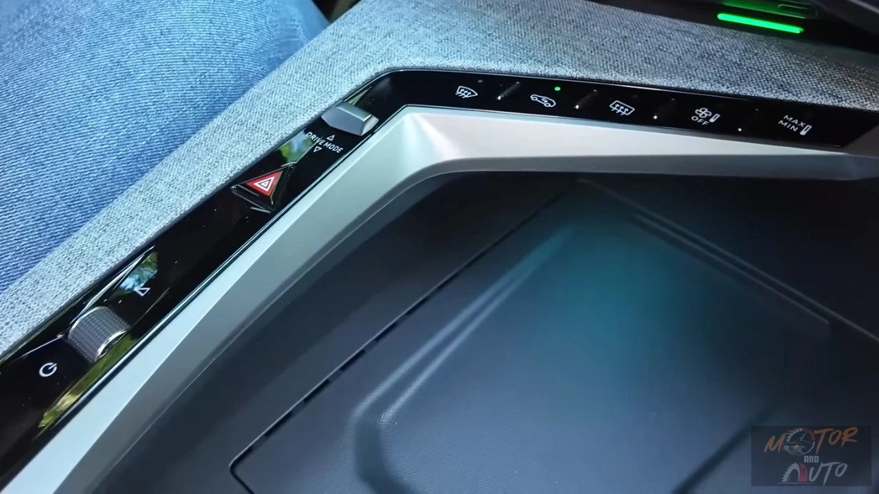 2025 Peugeot E-3008 Dual Motor - Bedieningselementen middenconsole