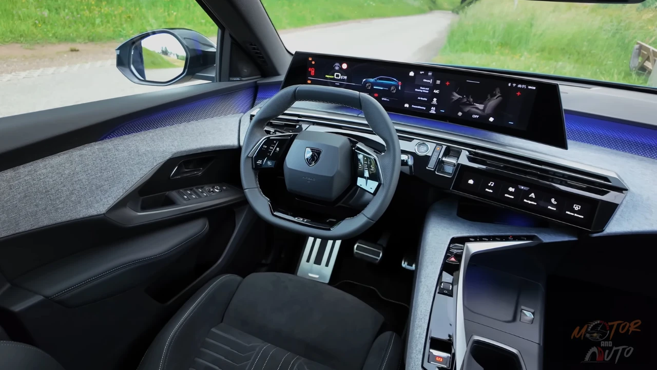 2025 Peugeot E-3008 Dual Motor - Bestuurder Perspectief met Compact Stuurwiel