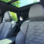 2025 Peugeot E-3008 Dual Motor - Premium Gewatteerde Stoelen met Panoramadak