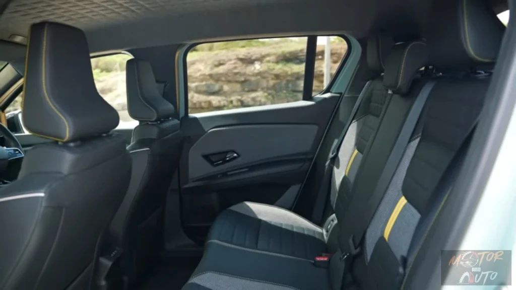 Renault 4 E-Tech Electric 2025 - Beenruimte achterin
