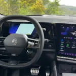 Dashboard van 2025 Renault Austral met 12-inch touchscreen, digitaal instrumentenpaneel en modern interieur ontwerp