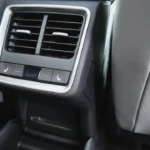 2025 Škoda Enyaq Achterluchtroosters, klimaatregeling en USB-C-oplaadpunten