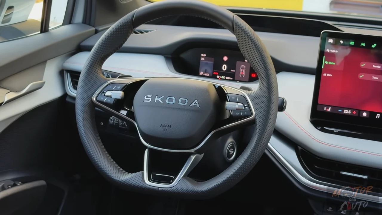 Verwarmd leren multifunctioneel stuurwiel met uitgebreide bediening. Selection en Business Edition hebben 2-spaaks ontwerp, terwijl Sportline een 3-spaaks sportstuurwiel krijgt met paddle shifters voor recuperatie.