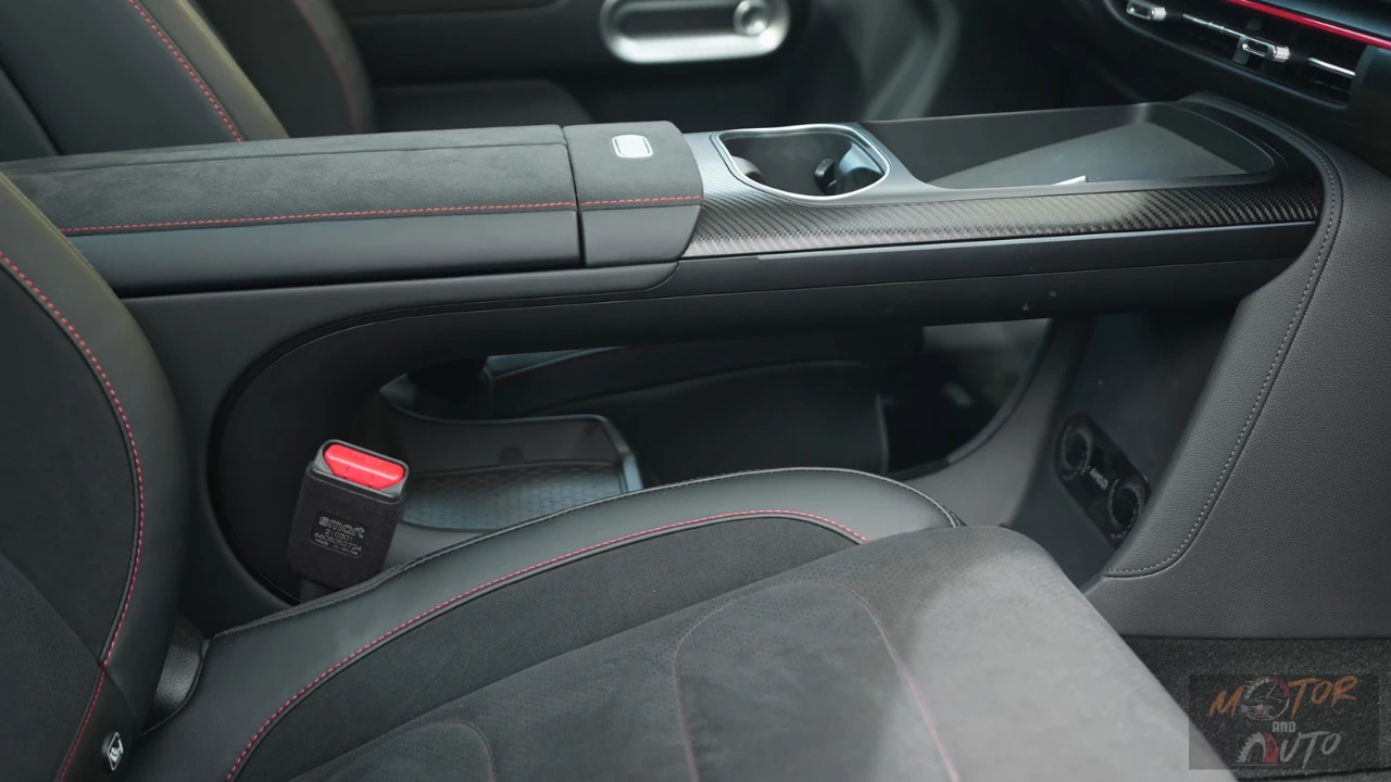 2025 Smart #5 Middenconsole met Carbon Fiber Design Opbergruimte