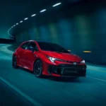 2025 Toyota GR Corolla 300PK Racend Door Ondergrondse Tunnel