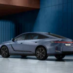 2026 Lexus ES 500e Elektrische Sedan Achteraanzicht