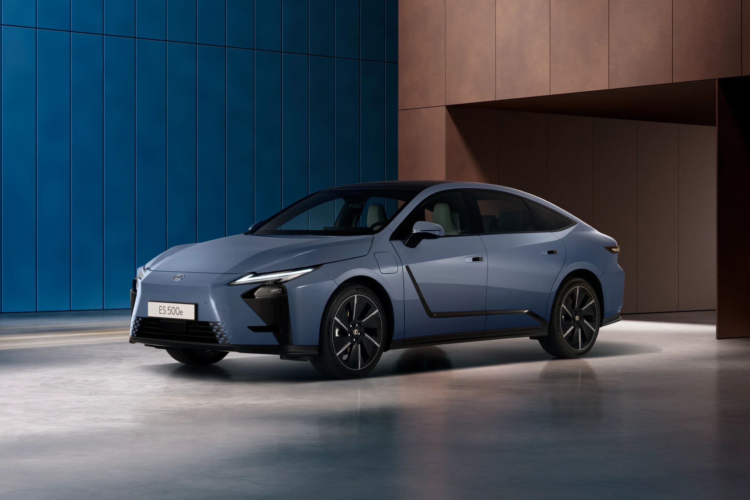 2026 Lexus ES 500e Elektrische Sedan Vooraanzicht