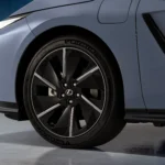2026 Lexus ES Voorwiel en Band Detail