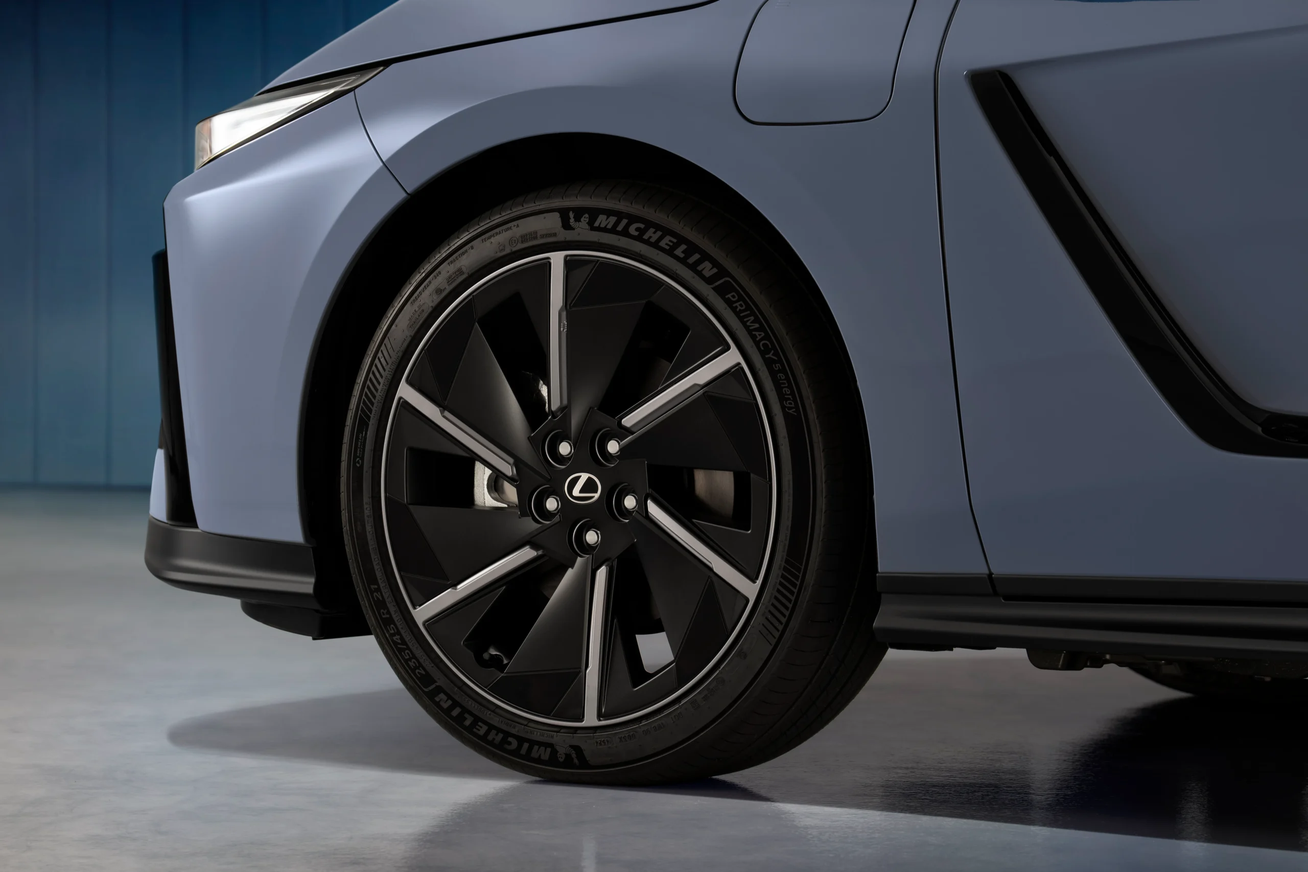 2026 Lexus ES Voorwiel en Band Detail