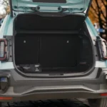 Open kofferbak met de 420 liter bagageruimte van de 2025 Renault 4 E-Tech Electric