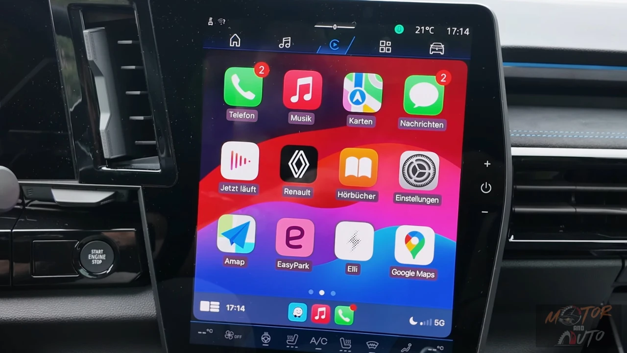 Het OpenR Link systeem van de 2025 Renault Austral toont de apps interface met Google Play Store integratie, inclusief navigatie, muziek en communicatie apps.