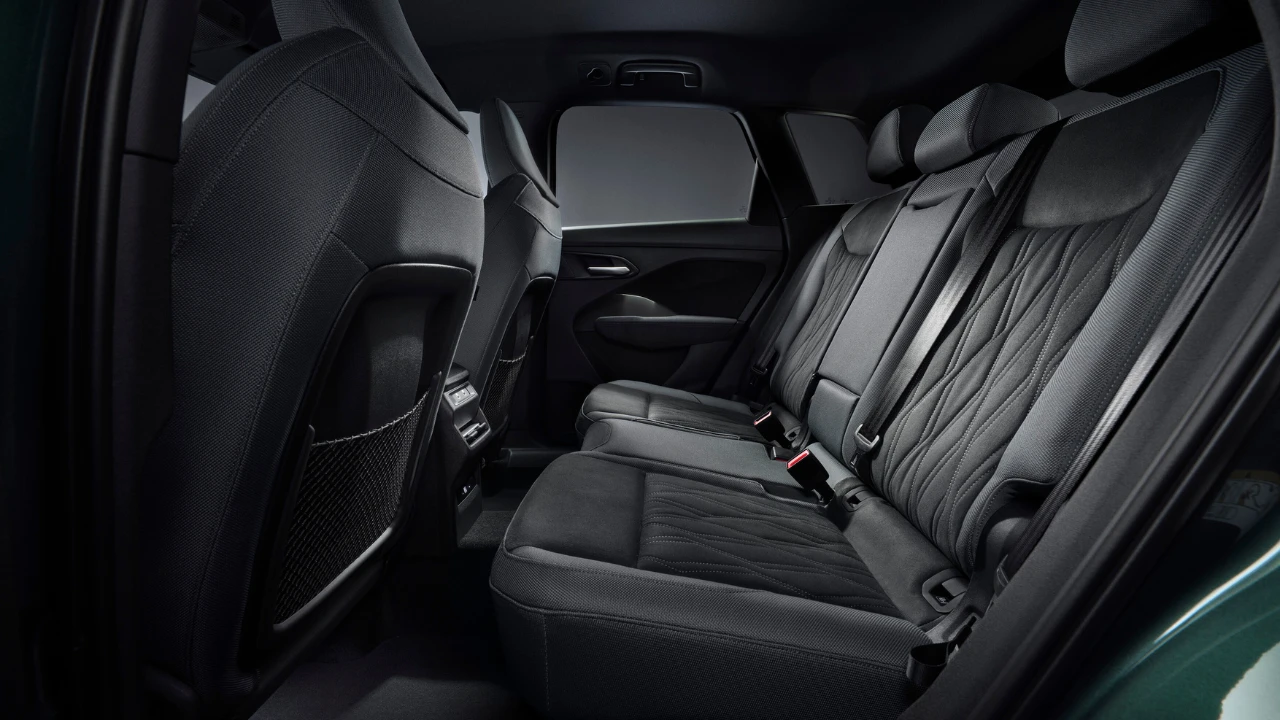 2025 Audi Q3 Achterstoelen - Verschuifbaar en Verstelbaar Comfort