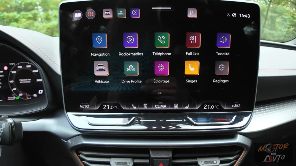 Groot touchscreen display met infotainmentsysteem menu en functies