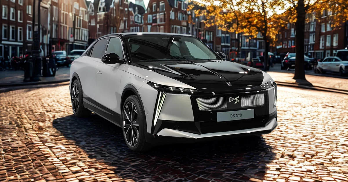 2025 DS N°8