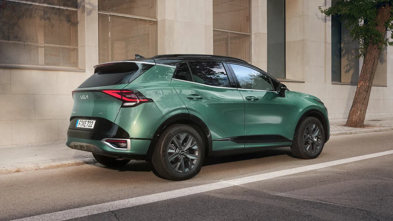 2025 Kia Sportage Hybrid Achterontwerp en Achterlicht Details