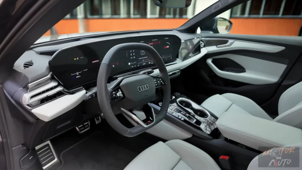 Interieurzicht van 2026 Audi A6 met gebogen digitaal dashboard met virtual cockpit display, MMI touchscreen, stuurwiel en lichtgekleurde stoelen met sfeerverlichting