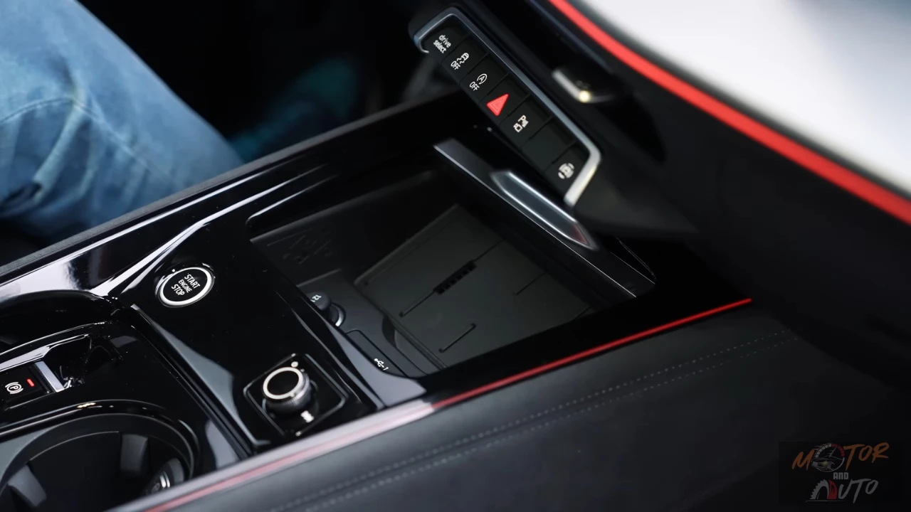 De herontworpen middenconsole van de 2025 Audi Q3