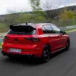Golf GTI Edition 50 Achterprofiel Toont Exclusieve Ontwerp Elementen op Nürburgring