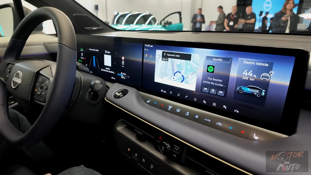 Groot infotainmentsysteem in de Nissan Leaf uit 2026 met ingebouwde Google-integratie, navigatie en uitgebreide connectiviteit