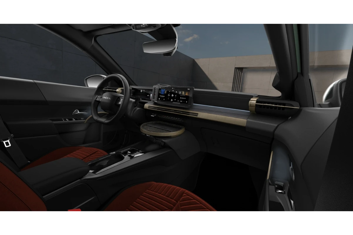 Lancia Ypsilon HF Complete Interieur - Premium Elektrische Hot Hatch Cabine