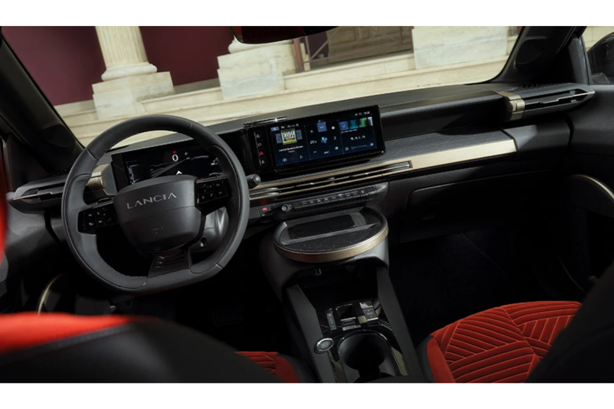 Lancia Ypsilon HF Sport Interieur - Racing-Geïnspireerd Cabine Ontwerp
