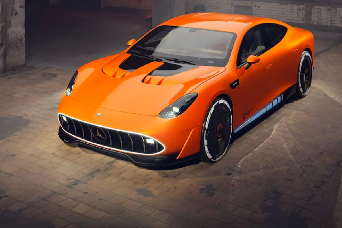 Mercedes-AMG GT XX Concept Voor Driekwart Zicht in Sunset Beam Oranje